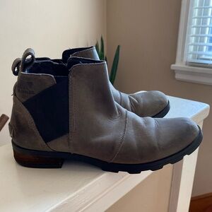 SOREL Emilie Chelsea Boot - size 9.5